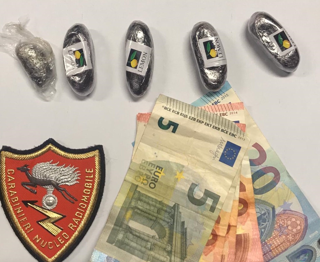 Arrestato con l’hascisc dopo una lite con il cliente imbianchino