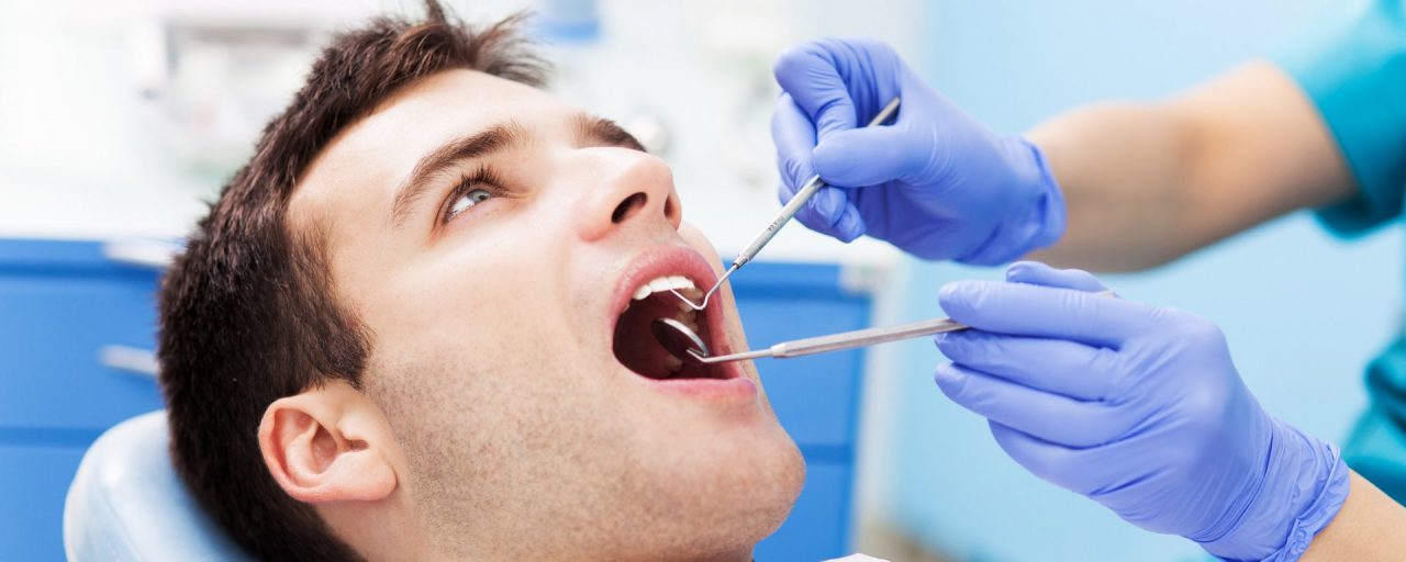 Cos’è la recessione gengivale?