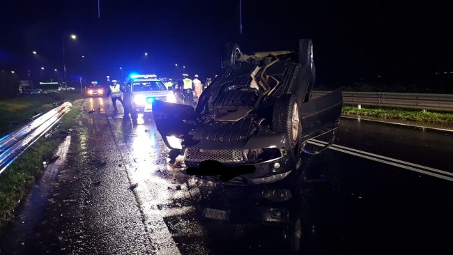 Ubriaca provoca un frontale e rischia di ammazzare un’altra donna