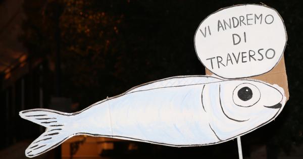 Le sardine in piazza Duomo a Monza sabato 14 dicembre