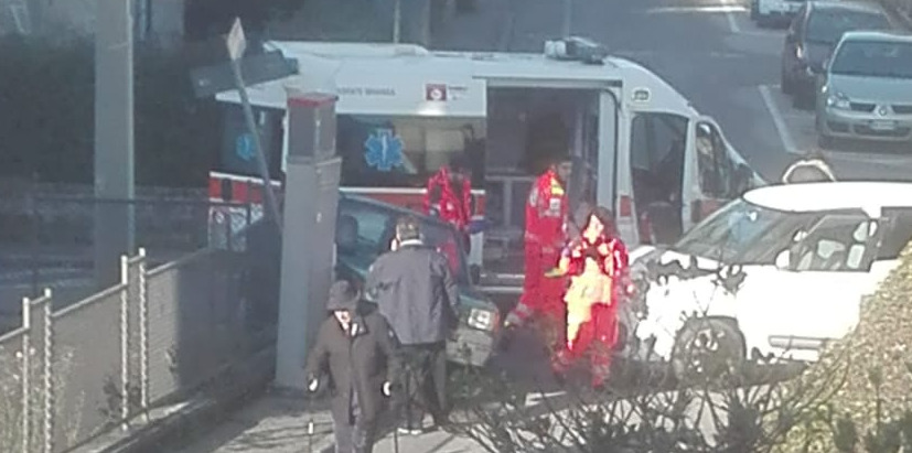 Incidente stradale tra via Caglio e via Centemero, attimi di paura ad Arcore