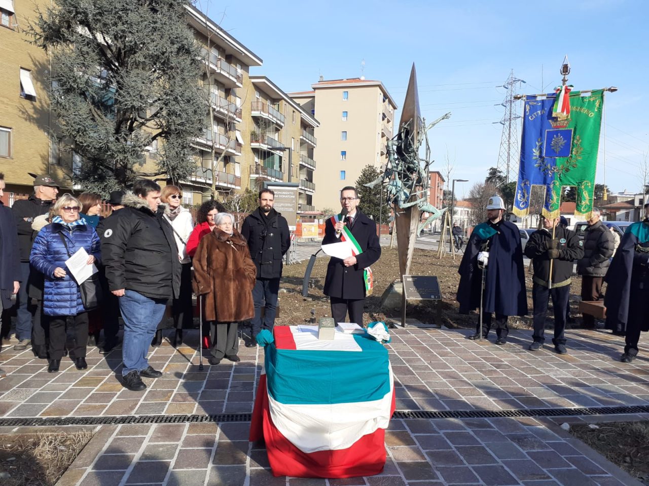 Presentata la pietra d’inciampo in memoria di Agostoni FOTO