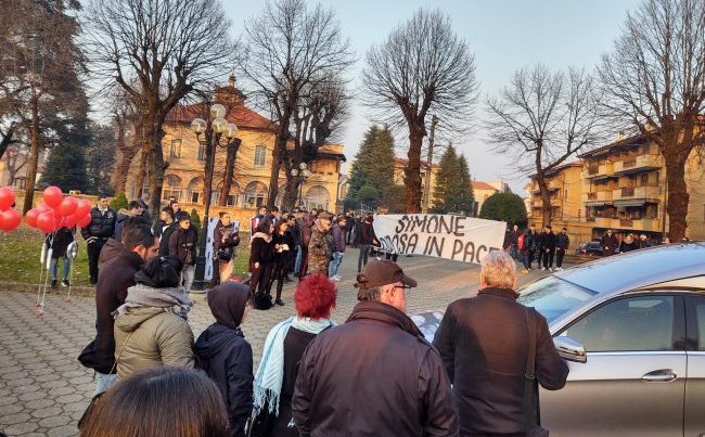 L’ultimo commosso saluto a Simone Pederzoli FOTO