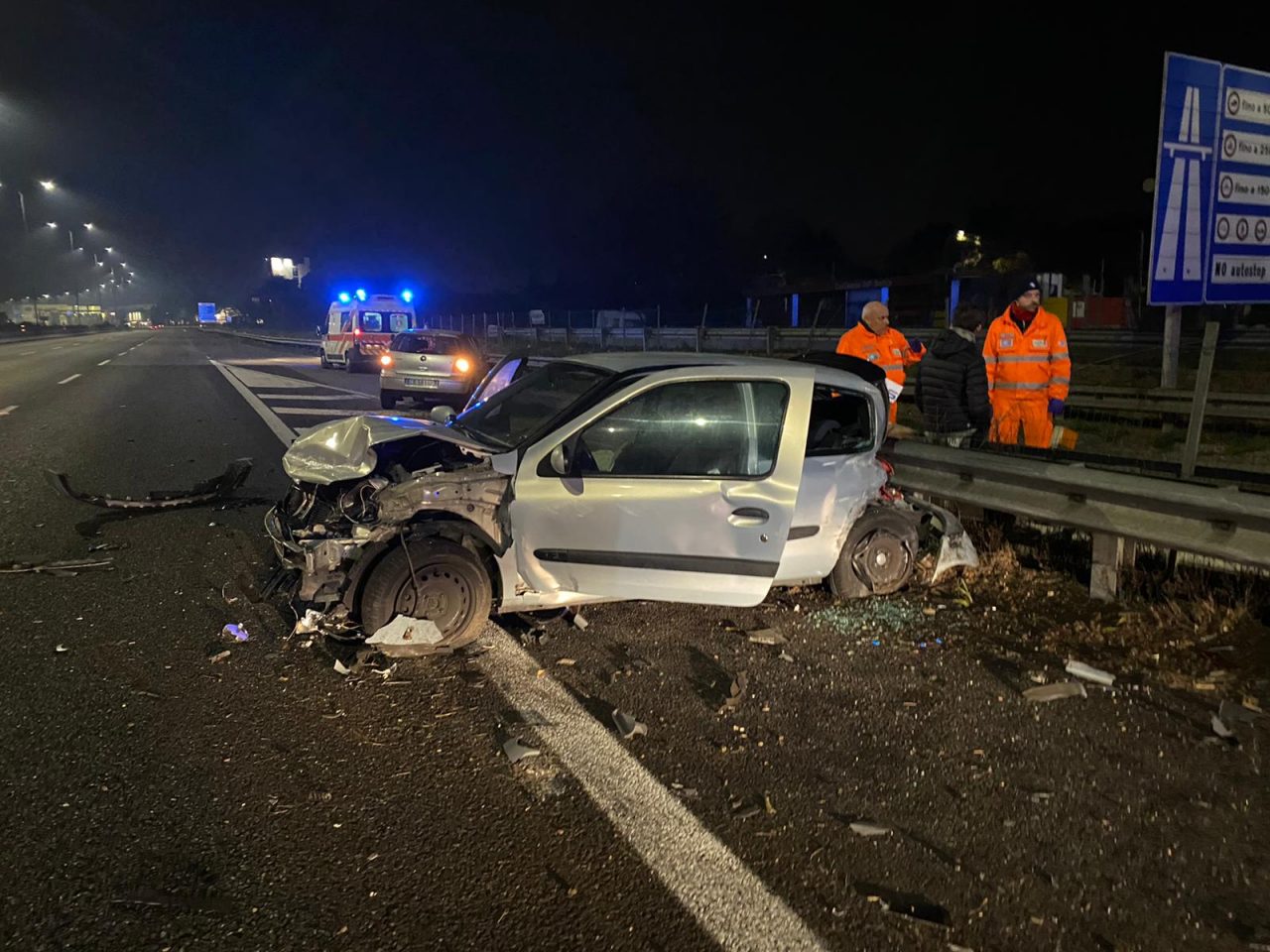 Schianto tra due auto sulla Statale 36: soccorsi 5 giovanissimi FOTO
