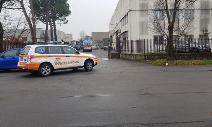 Infortunio sul lavoro a Villasanta: soccorsi in via Mameli per uno schiacciamento FOTO