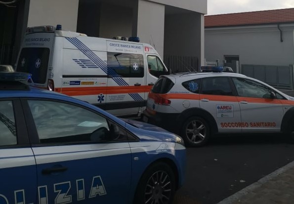 Tragedia, giovanissimo precipita da condominio