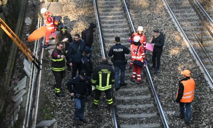 Uomo muore travolto dal treno sotto la galleria a Monza  FOTO