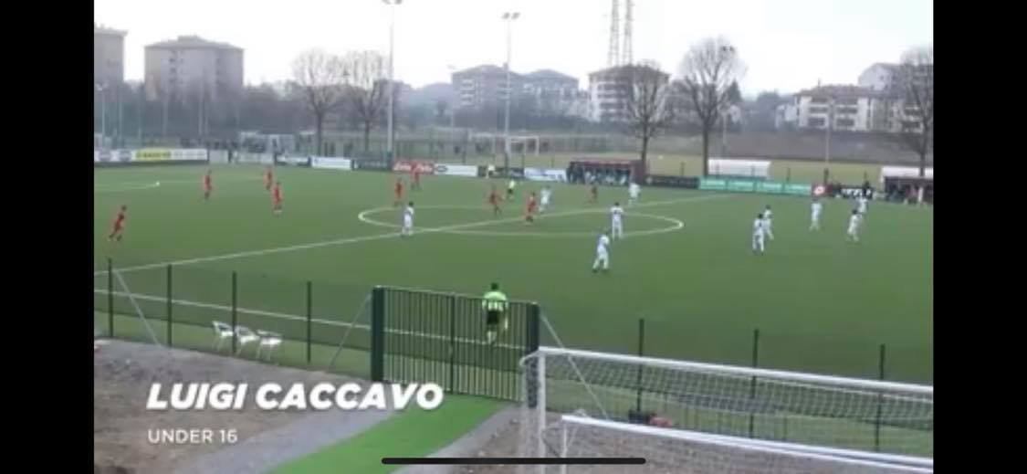 Incredibile gol da centrocampo per l’attaccante del Monza Under 16 VIDEO