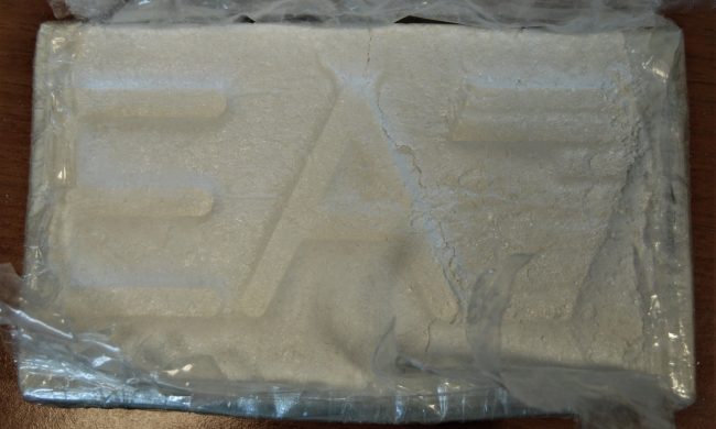 Coppia di anziani beccata sulla Statale 36 con oltre 8000 dosi di cocaina in auto: arrestati