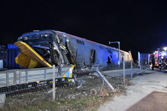 Treno deragliato nel Lodigiano, chi sono le vittime