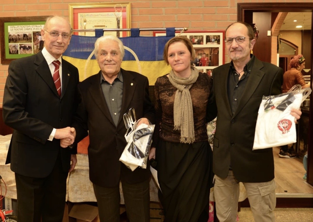 FOTO 4 - La premiazione di Mario Bergna e Giancarlo Mondonico