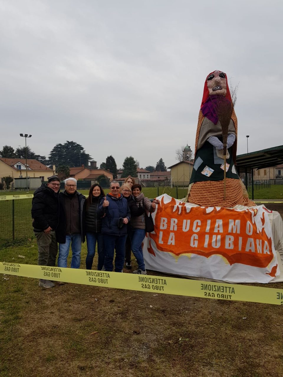 A Rancate brucia la Giubiana