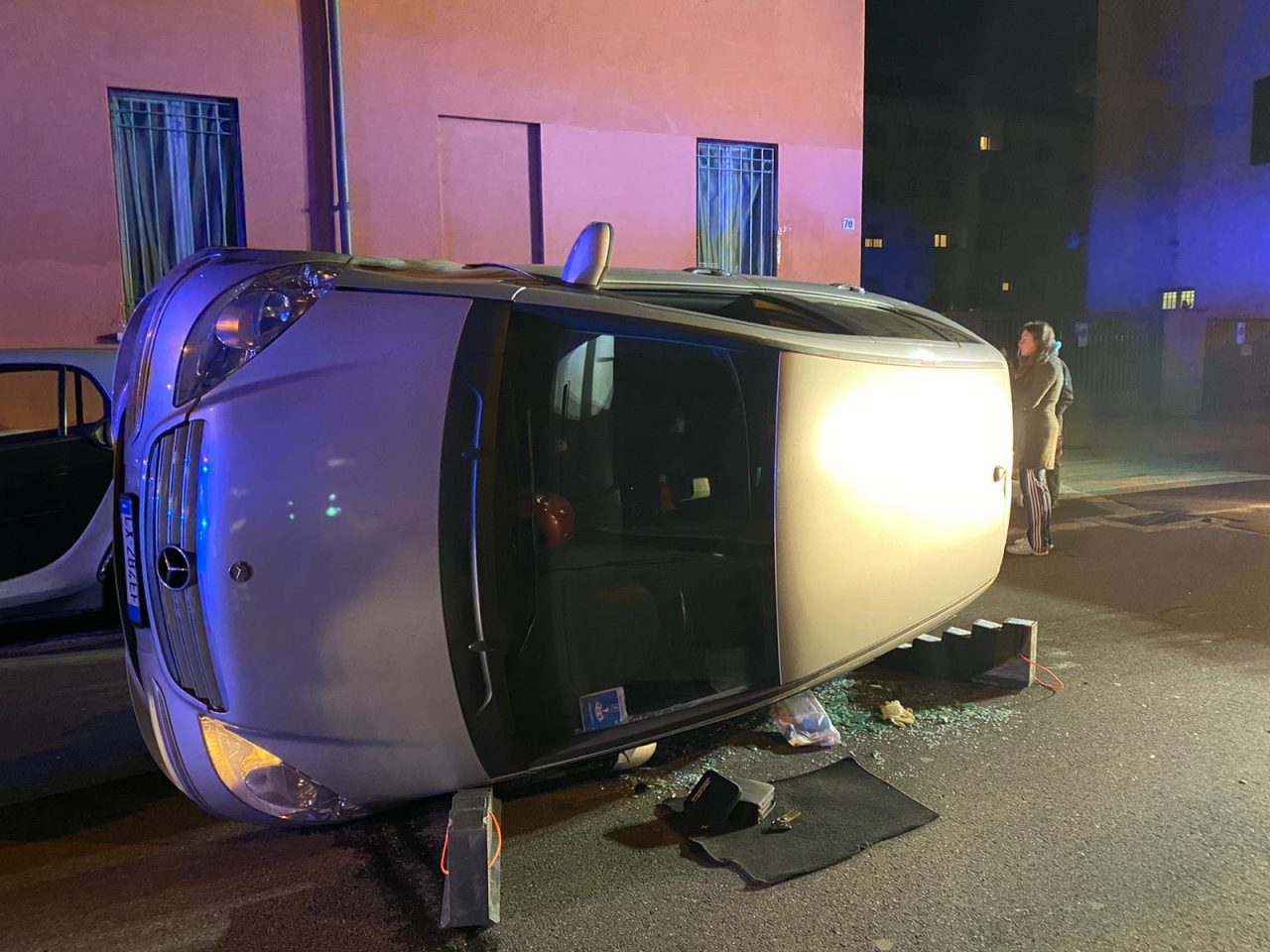 Spaventoso ribaltamento in via Rota – FOTO E VIDEO