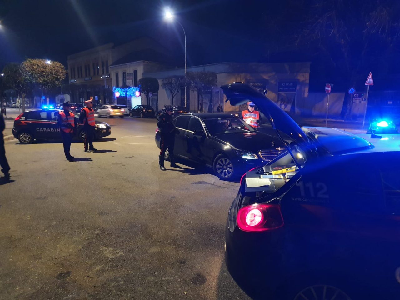 Dopo l’incidente si rifiuta di fare l’alcol test: scattano denuncia, ritiro della patente e sequestro dell’auto