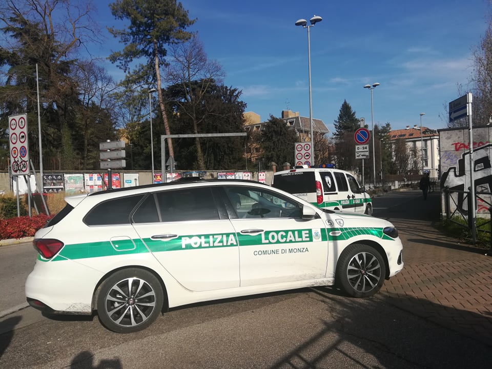 Droga, Polizia locale arresta senegalese
