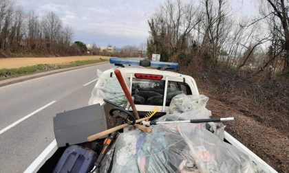 Tre ore per raccogliere tutti i rifiuti in strada