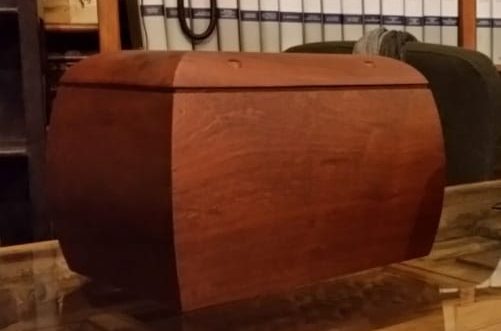 Rubata l’urna con le ceneri del padre: l’appello della figlia