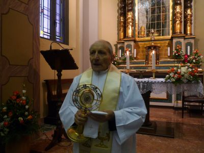 Lentate in lutto per don Mario Salvioni