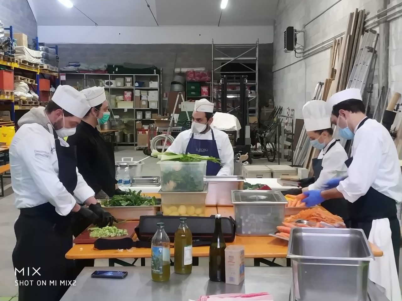 Coronavirus, “Un pasto caldo per i nostri Eroi” FOTO