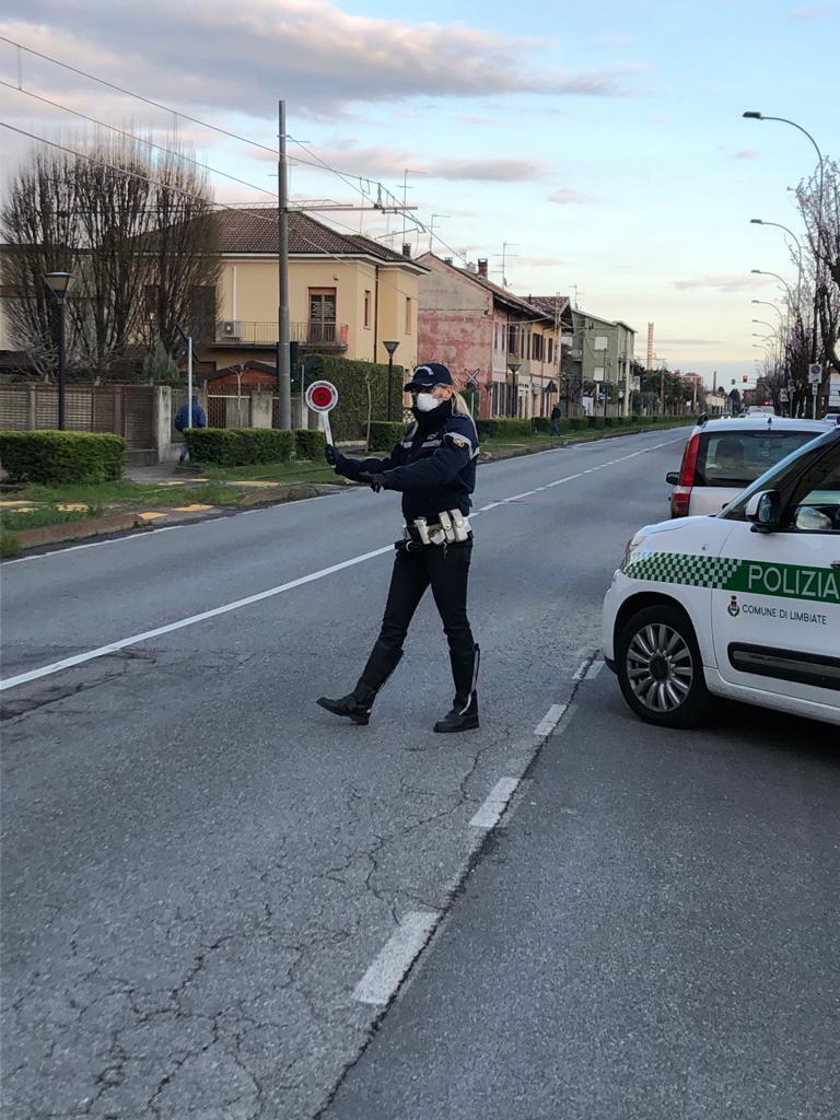 Fuga a folle velocità, causa incidente e gli viene ritirata la patente