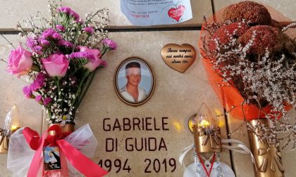 Ladri senza cuore sulla tomba di Gabriele