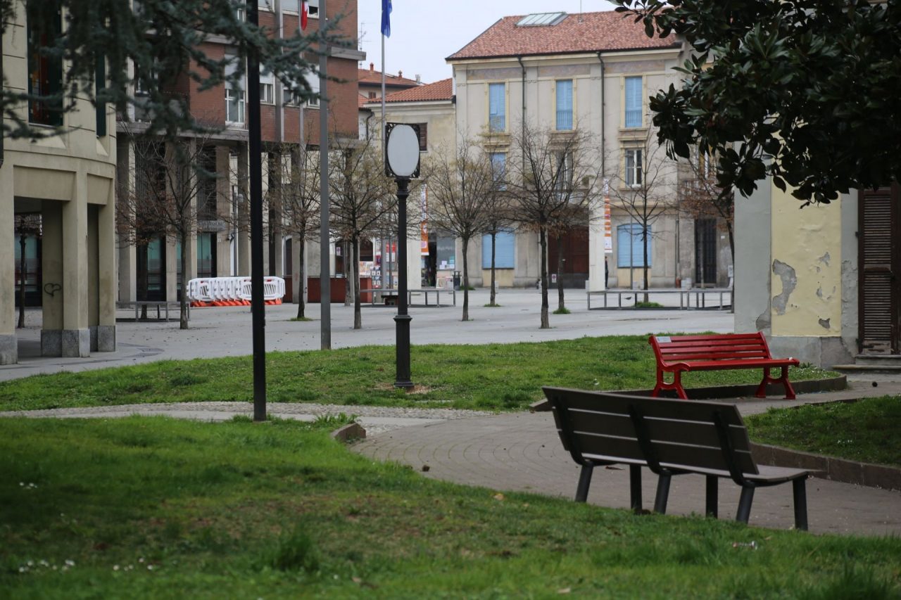Coronavirus, strade e piazze deserte anche a Lissone FOTO