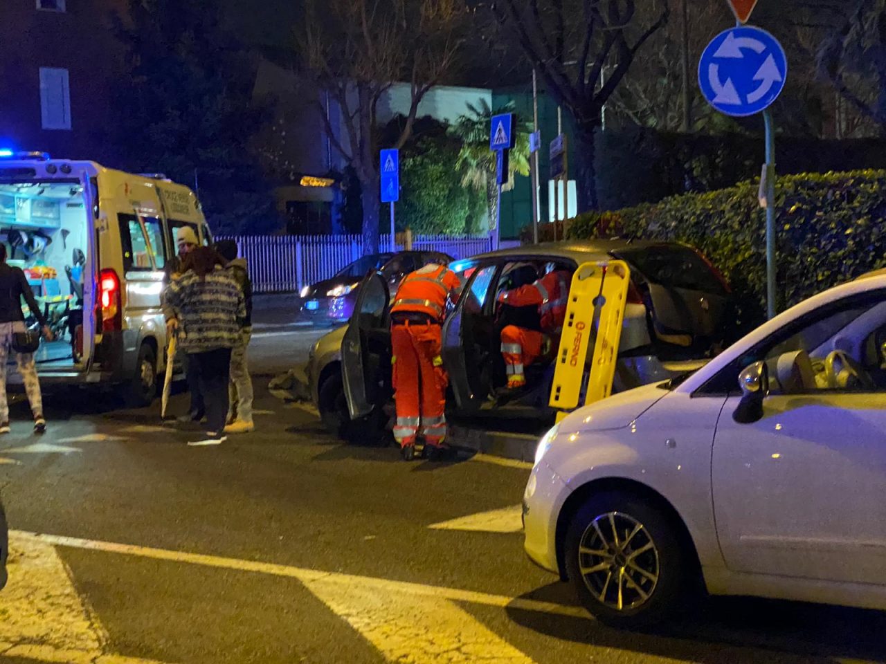 Provoca un incidente, positivo all’alcol test FOTO