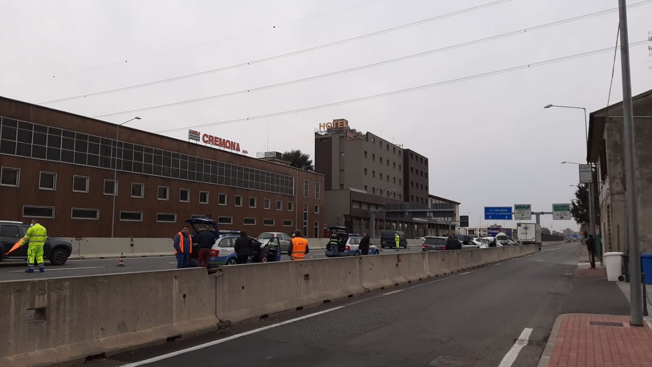 Gravissimo incidente tra Monza e Cinisello: due persone al Niguarda FOTO