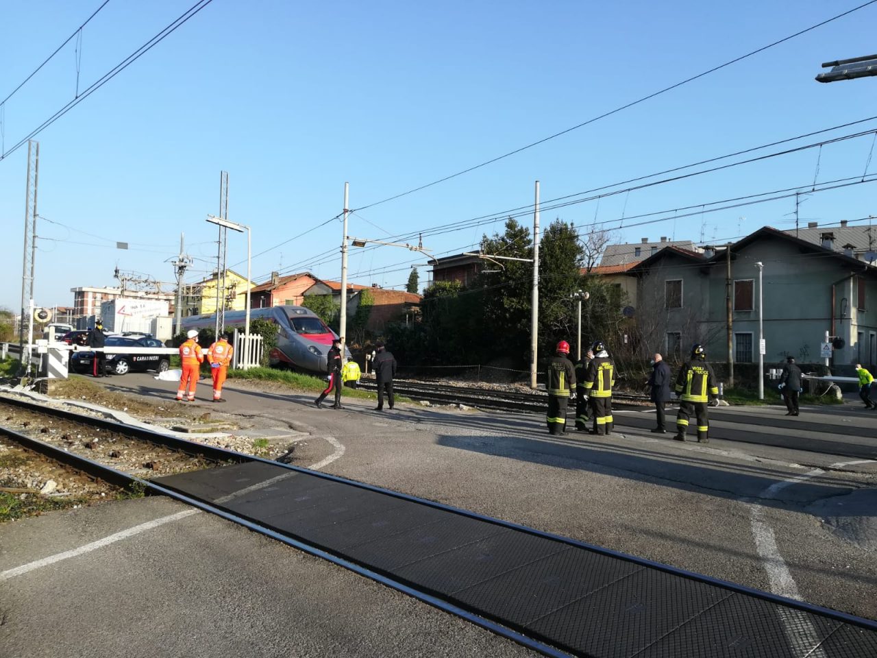 Seregno, anziano investito e ucciso da un treno FOTO