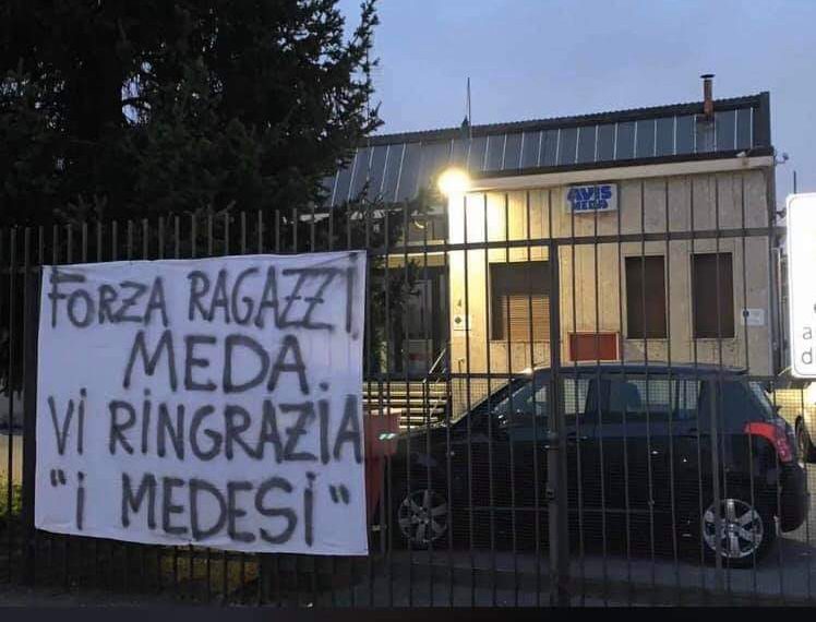 Coronavirus, uno striscione per dire grazie ai soccorritori di Avis Meda