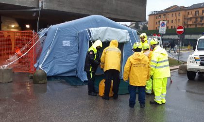 Una tenda della Protezione Civile per il pretriage all’Ospedale San Gerardo