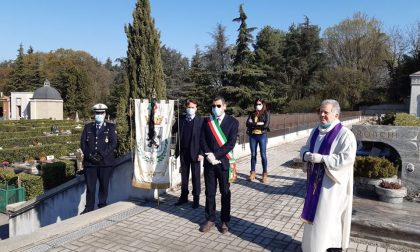 Vimercate, l'omaggio del sindaco alla città e ai suoi caduti