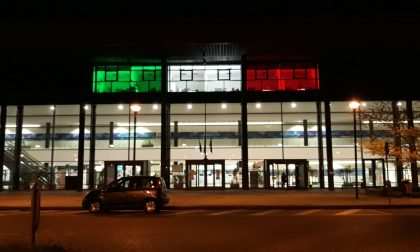 L'ospedale di Vimercate e quel tricolore che accende la speranza