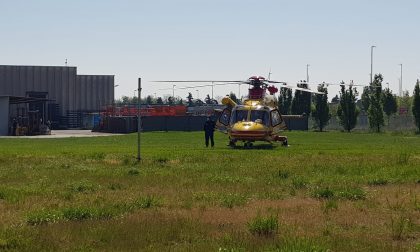 Caduta in un impianto lavorativo a Villasanta: arriva l'elisoccorso FOTO VIDEO