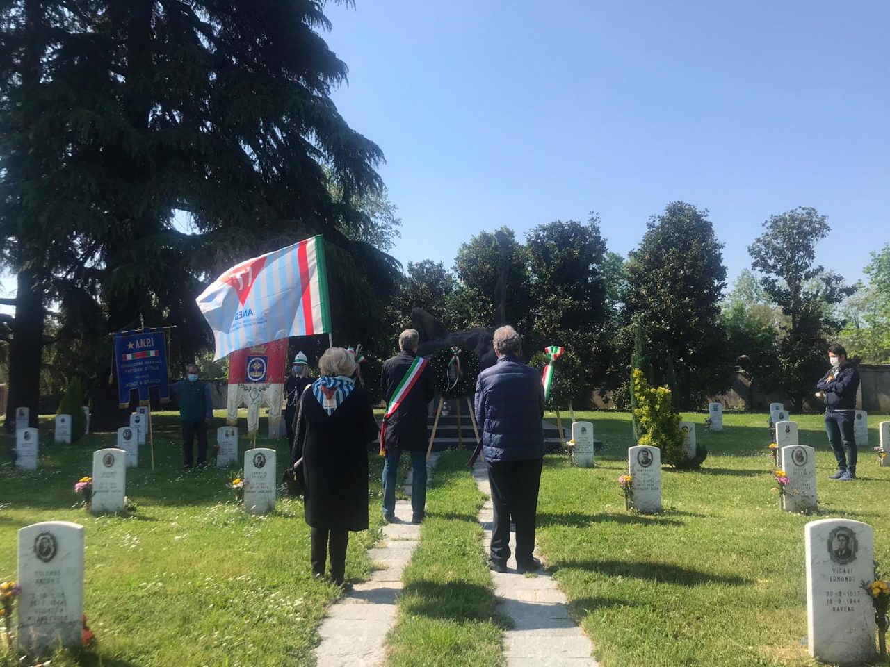 Festa della Liberazione a Monza, il ricordo dei caduti FOTO