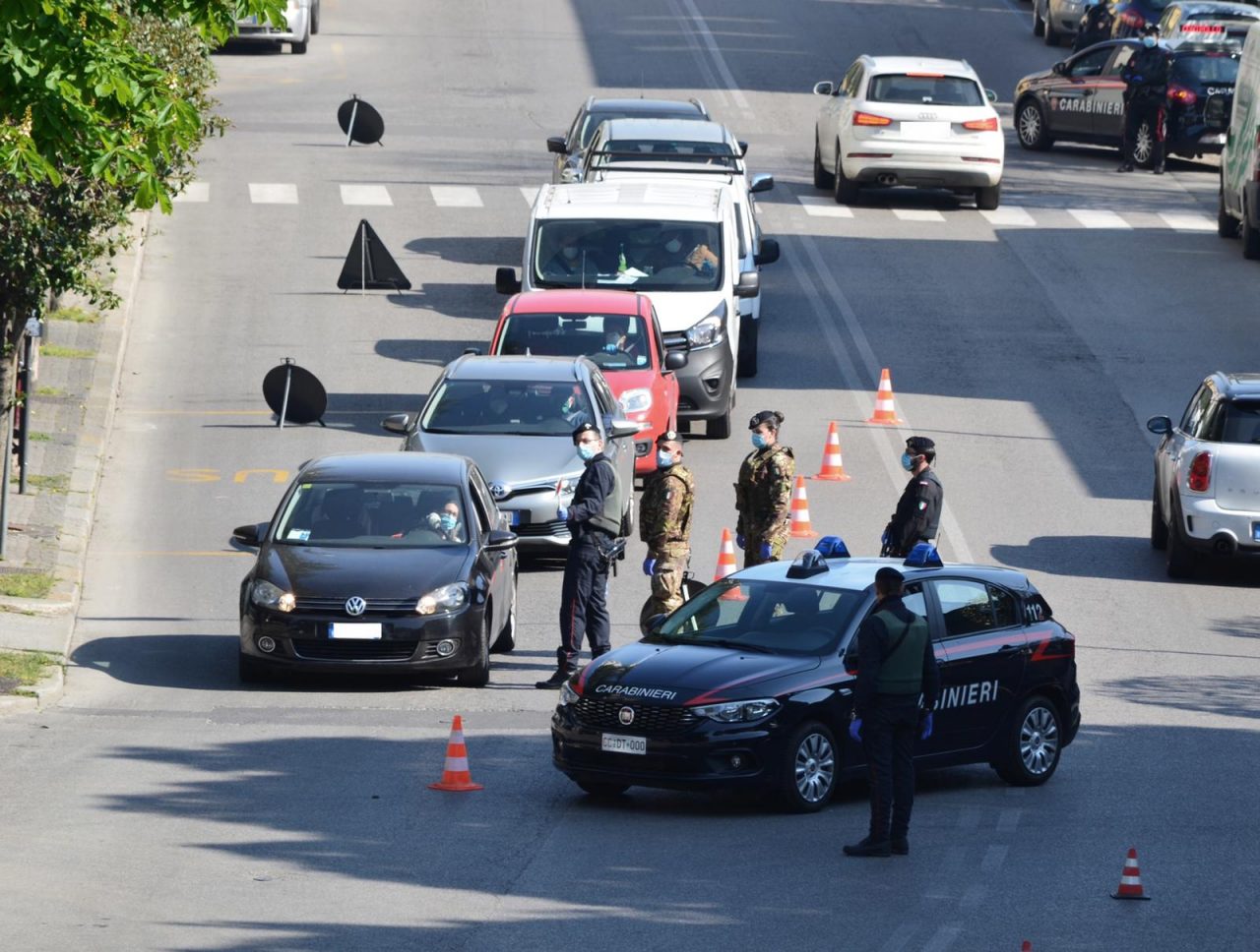 Pasqua, intensificati i controlli sulle strade: “Queste festività vanno passate a casa”