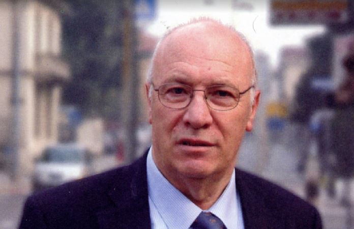 I pazienti dicono addio al medico Federico Vertemati
