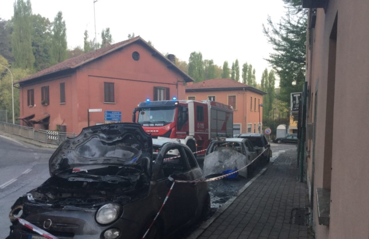 Tre auto in fiamme a Triuggio