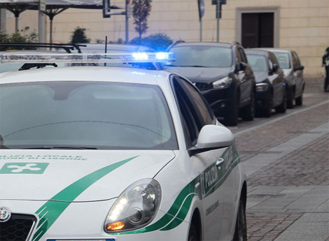 Il cantiere è sospeso, ma gli operai sono al lavoro: beccati e multati