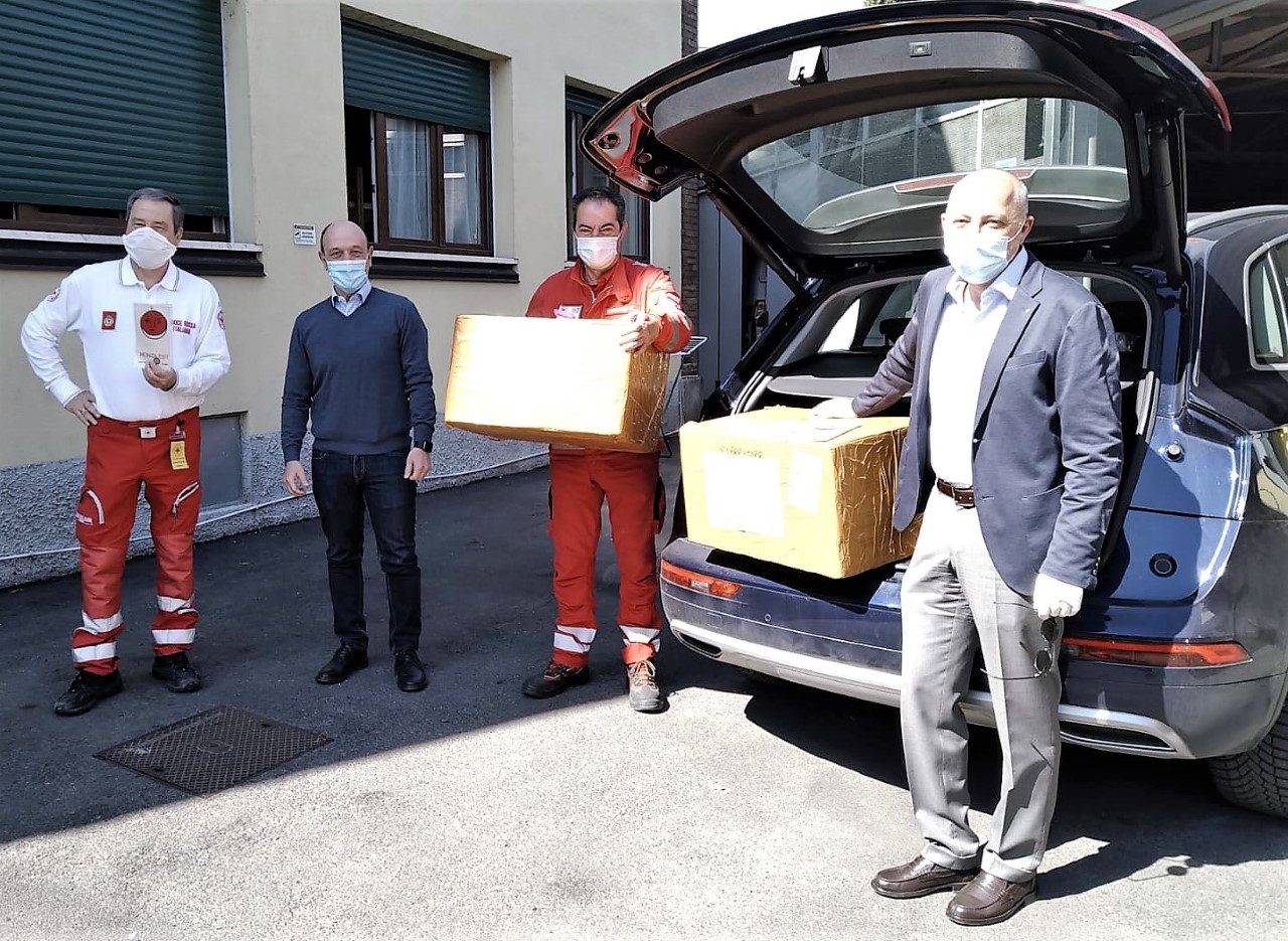 Il Rotary Club Monza Est dona duemila mascherine alla Croce Rossa di Monza