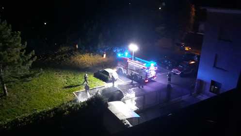 Violenta lite a Desio, auto prende fuoco