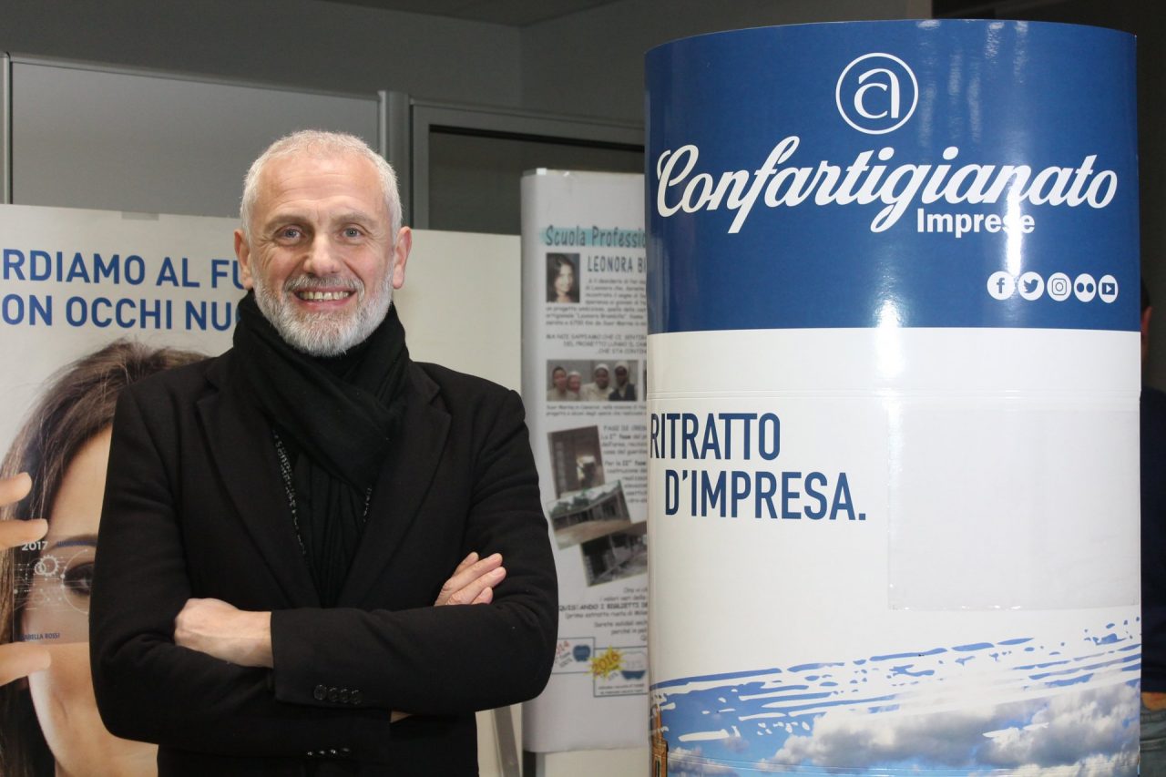 Parrucchieri ed estetiste in piazza (virtuale) per protestare