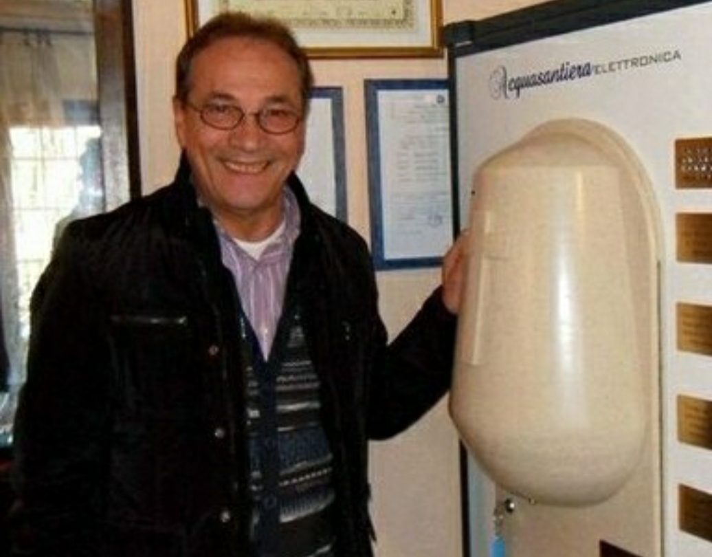 Richieste da tutto il mondo per l’acquasantiera antivirus ma…