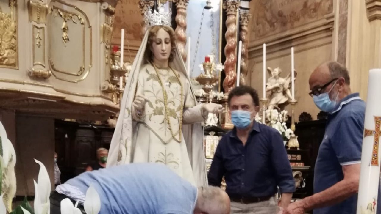 La Madonna della peste scende tra i fedeli VIDEO E FOTO