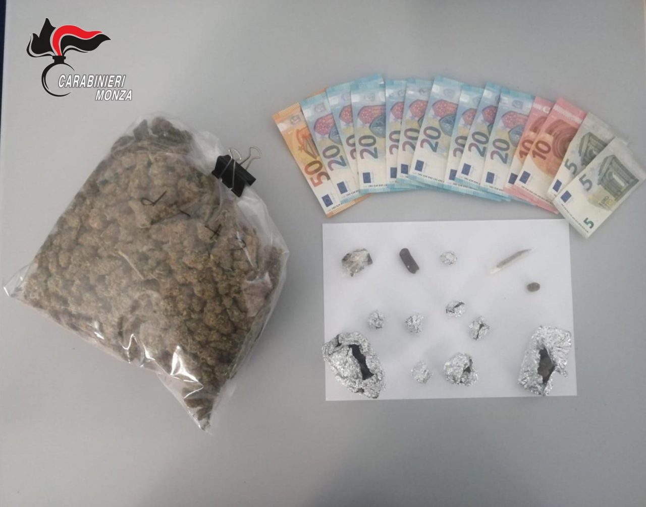 Brugherio: arrestata in flagranza mentre spaccia
