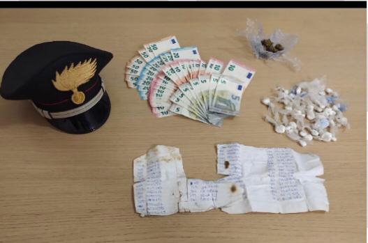 Arrestato un giovane pusher nei boschi di Albiate: aveva addosso 50 dosi di cocaina