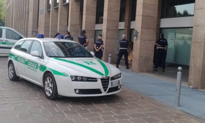 Denunce e sequestri, blitz all'area mercato