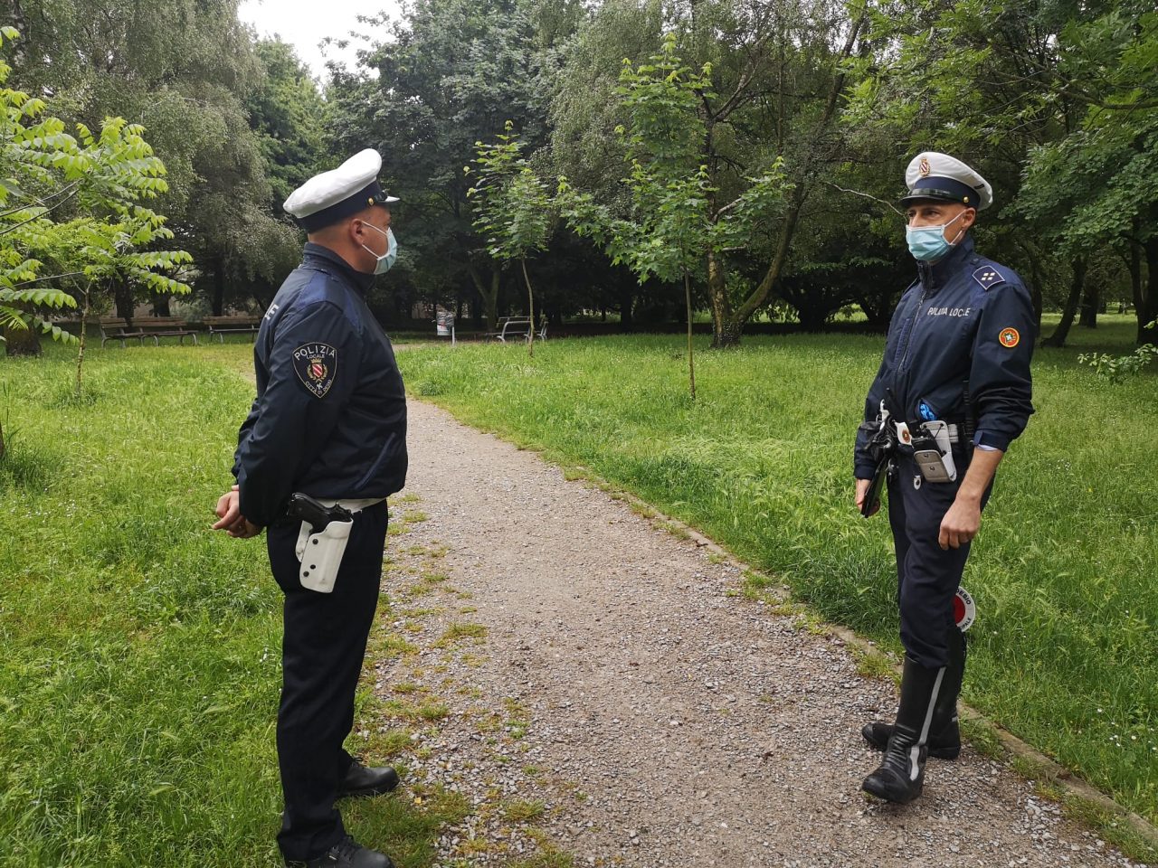 Uomo trovato morto al parco del cimitero