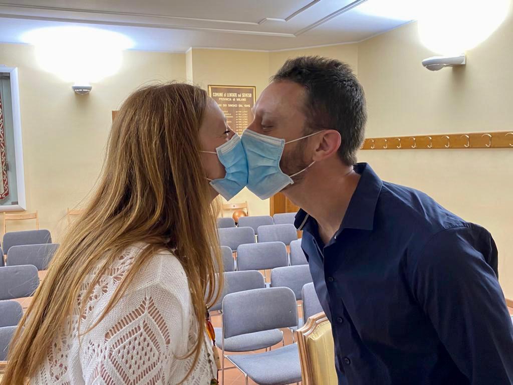 A Lentate l’amore vince sul coronavirus: “Il nostro matrimonio con le mascherine” FOTO