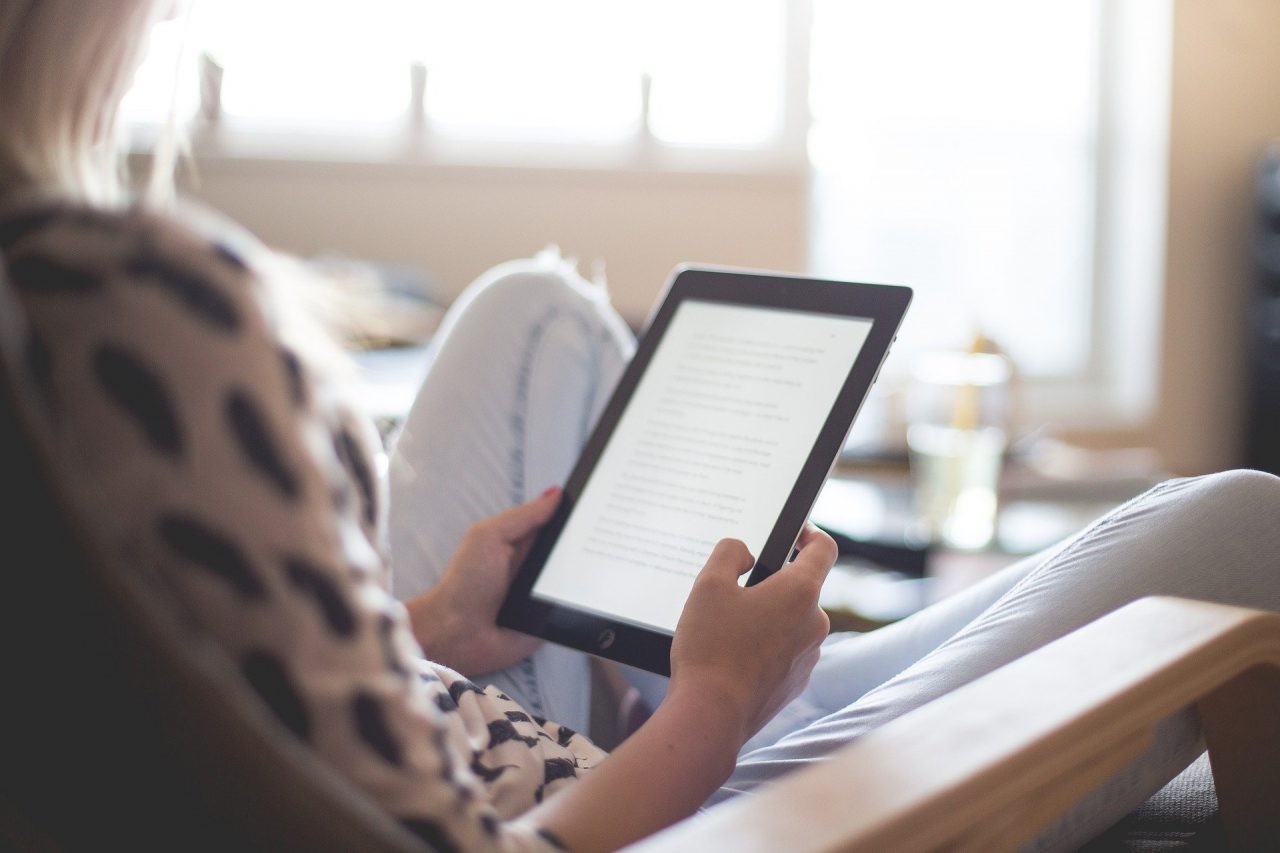Nuovi tablet donati agli studenti per le lezioni a distanza